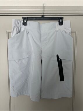 On Running Men's Explorer Shorts in Light Gray with Black Zip